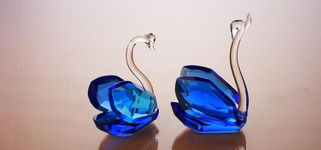 水晶天鹅汽车摆件 为座驾注入优雅灵魂的精致内饰